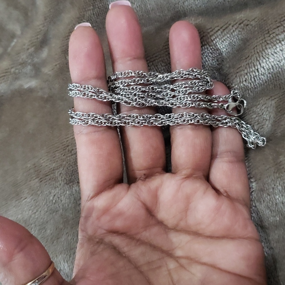 Chain - Picture 4 of 5